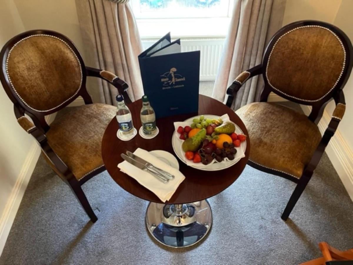 Atlantic Hotel Лехинч Екстериор снимка